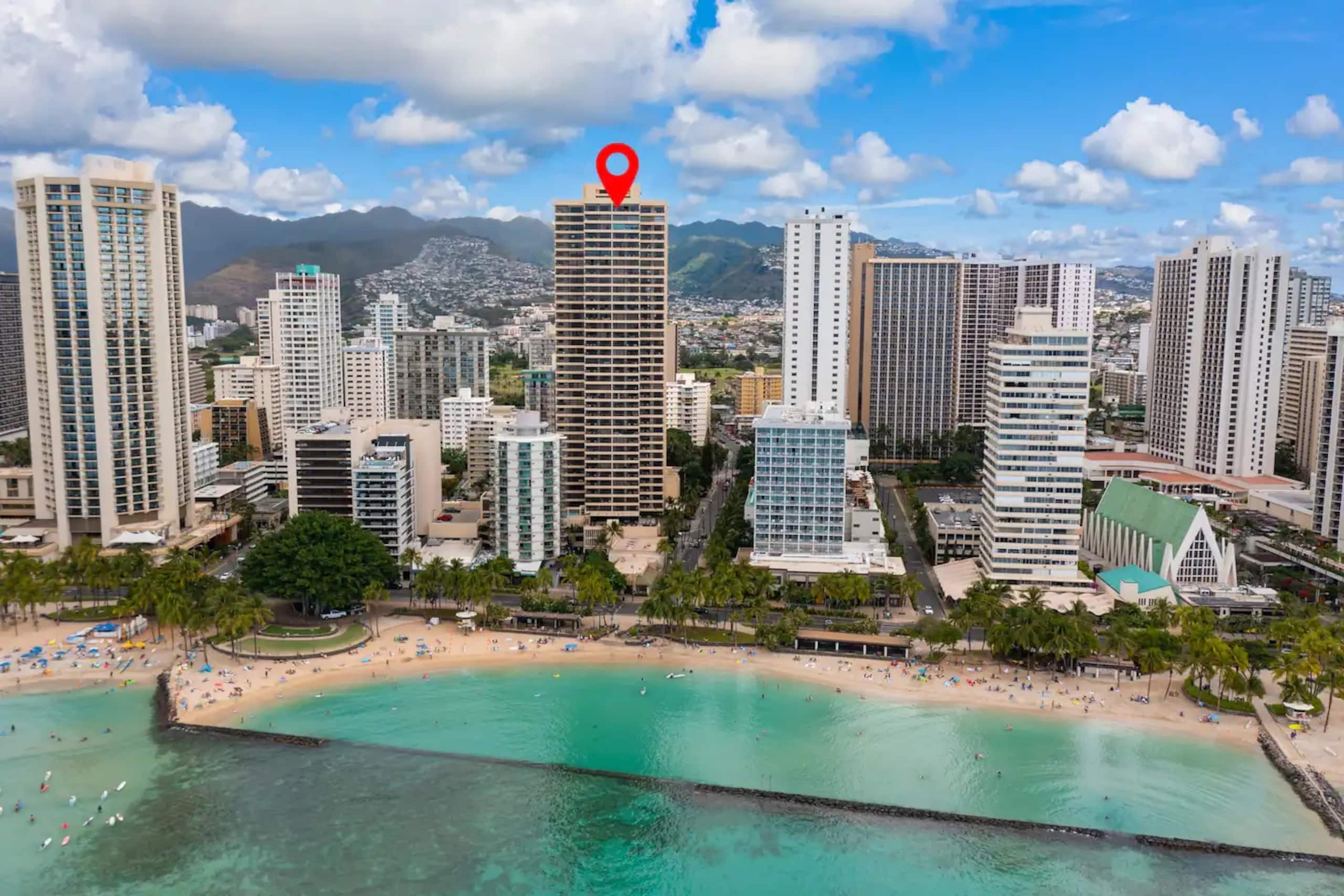 Hotel in Honolulu · ★4.93 · 2 bedrooms · 3 beds · 2 private baths - Image 31