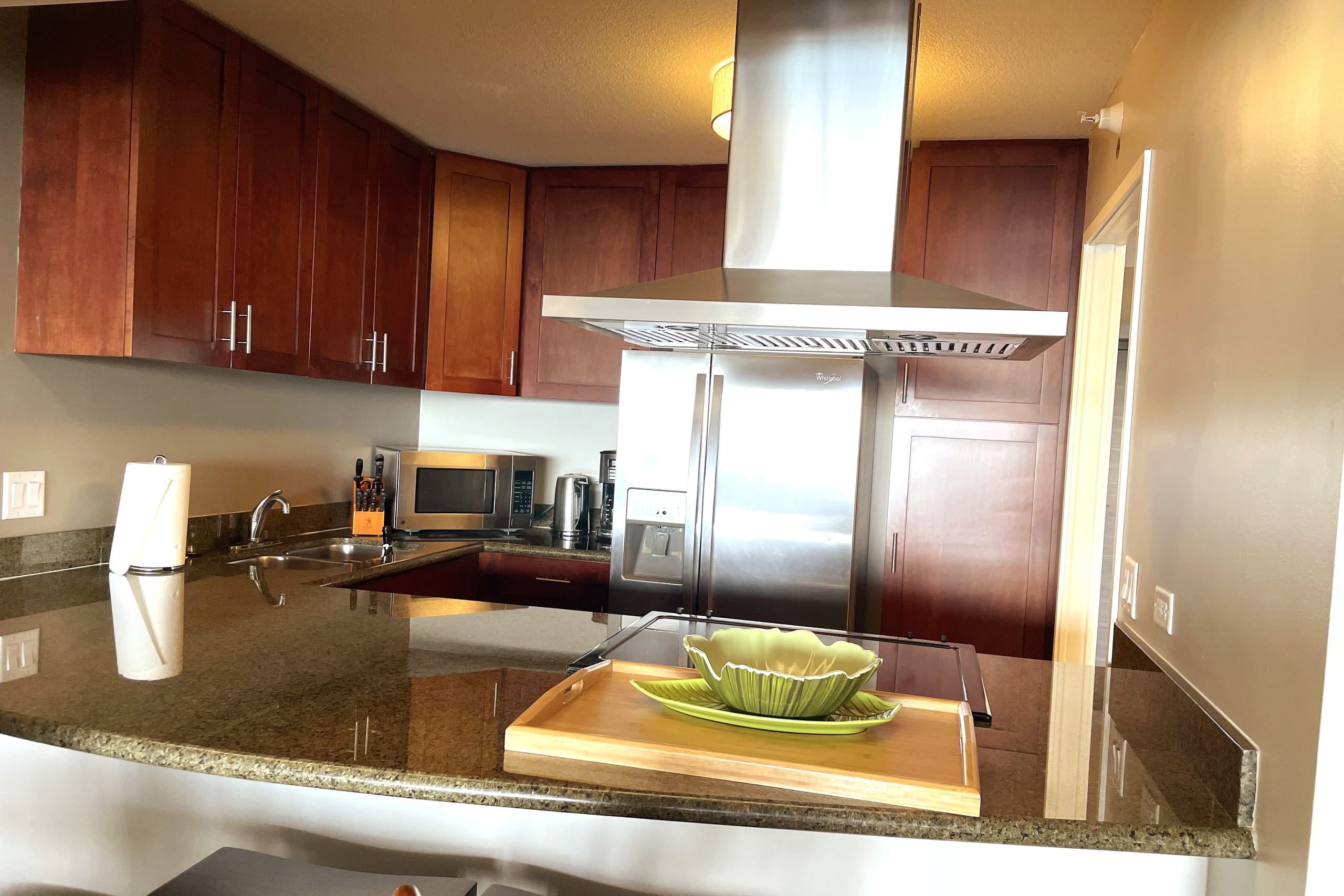 Hotel in Honolulu · ★4.93 · 2 bedrooms · 3 beds · 2 private baths - Image 16