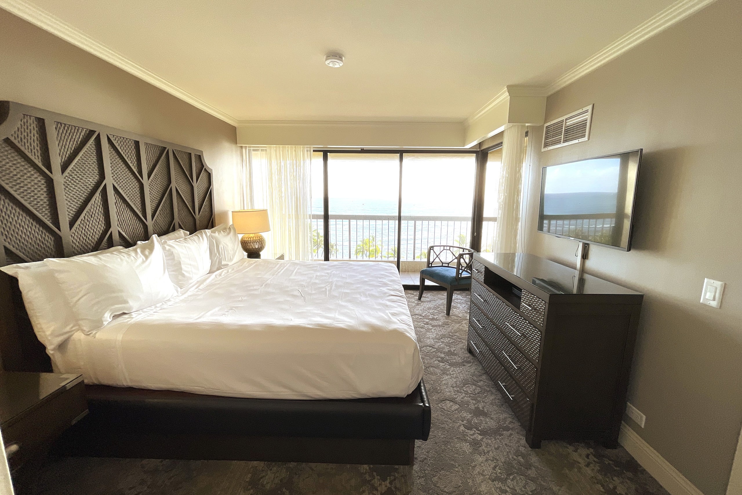 Hotel in Honolulu · ★4.93 · 2 bedrooms · 3 beds · 2 private baths - Image 6