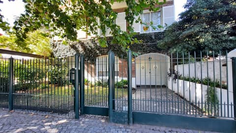 House with pool in Adrogué