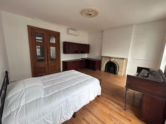 RARE-GEM! LRG private 2Bedroom with backyard! HP