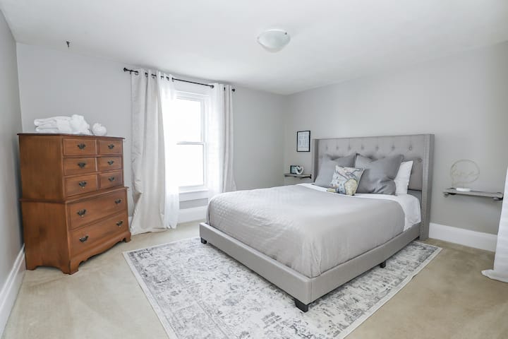 The master bedroom will have you off to dream land at the end of your day. 