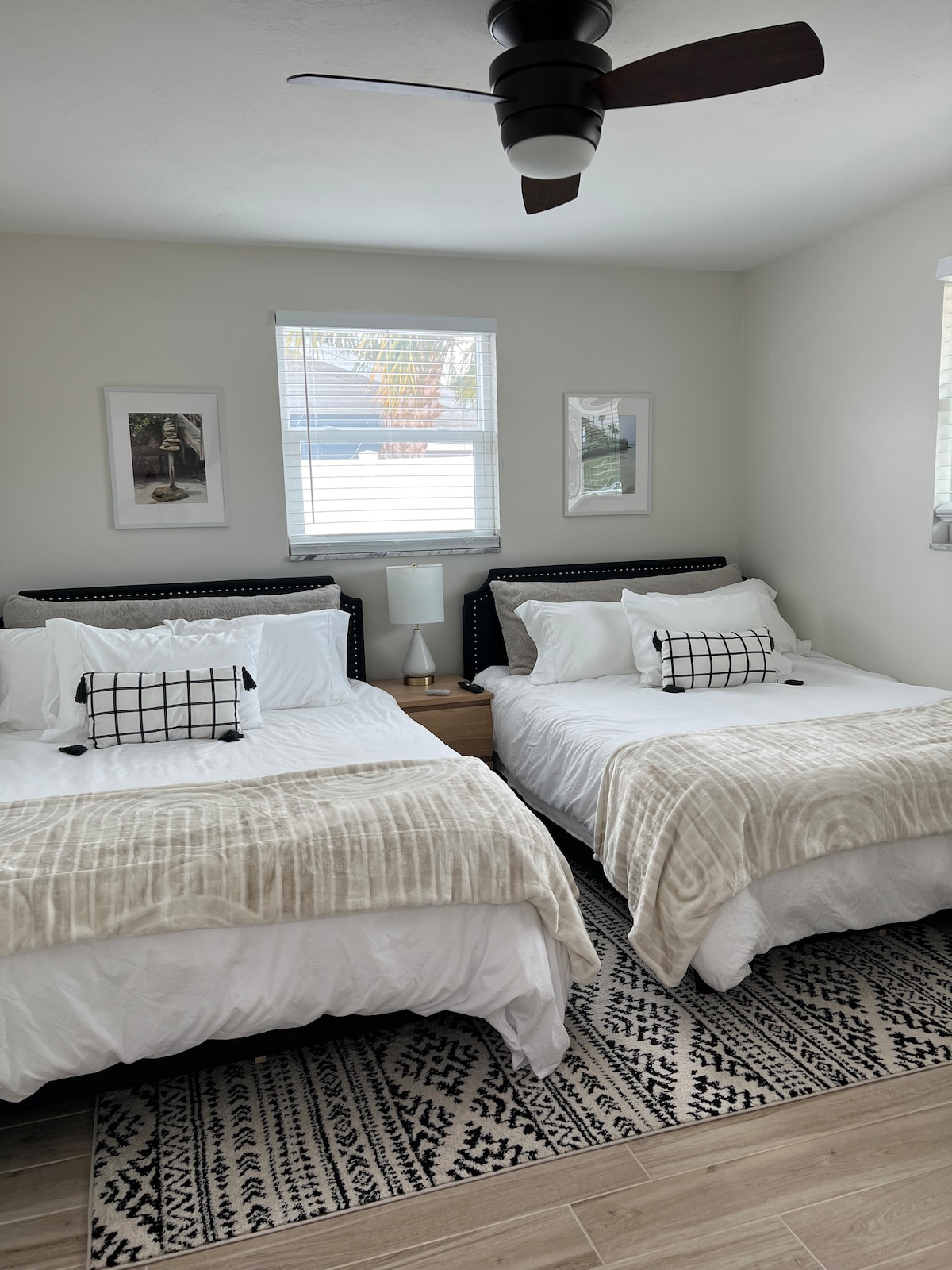 2 пълноразмерни легла