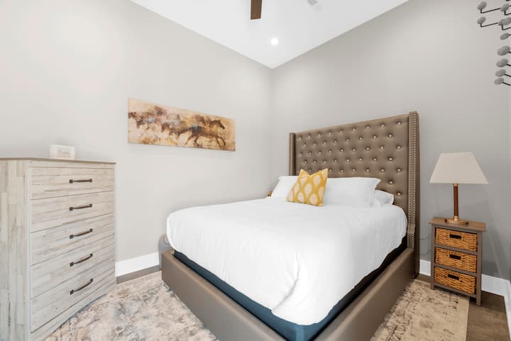 Საძინებელი 1 -ადგილიანი საწოლი