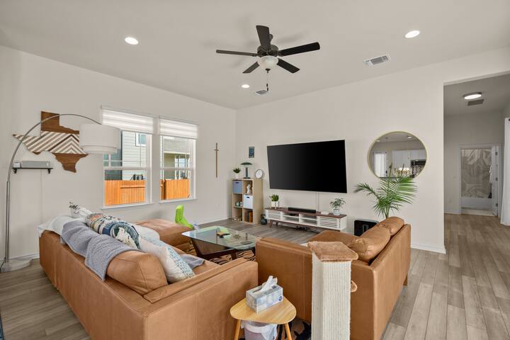 Austin Escape: Relaxing Retreat next to COTA! gallery image 4