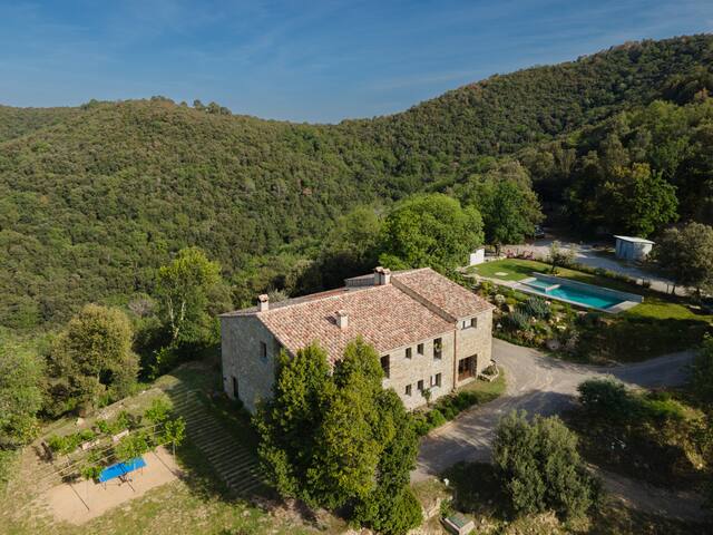 Arc de Can Puig Luxury home in Sant Ferriol-Besalú gallery image 2