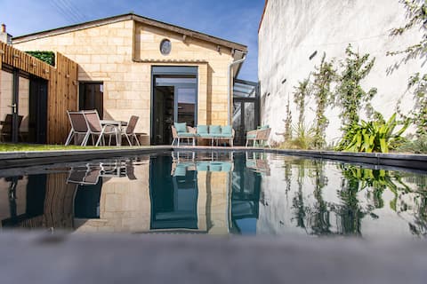 Beautiful single-level house with pool.