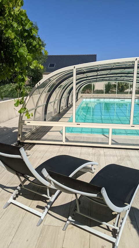 Breton house with heated indoor pool