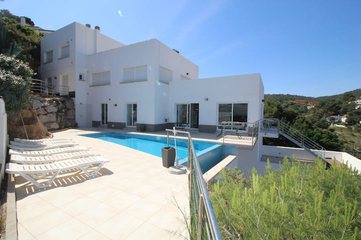 Maison Avec Piscine Privée Et Vue Mer à Begur - Costa Brava
