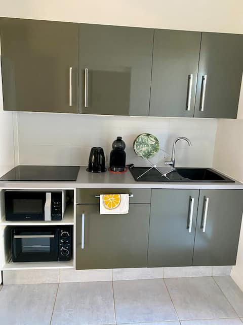 Popular Airbnb listing: Le Gadiamb in Saint Joseph