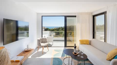 Top Airbnb: 1- Two-Bedrooms Apartment by Sevencollection in União Das Freguesias De Lagoa E Carvoeiro