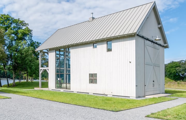 Waterfront Modern Guest Barn - Barns for Rent in Queenstown, Maryland ...