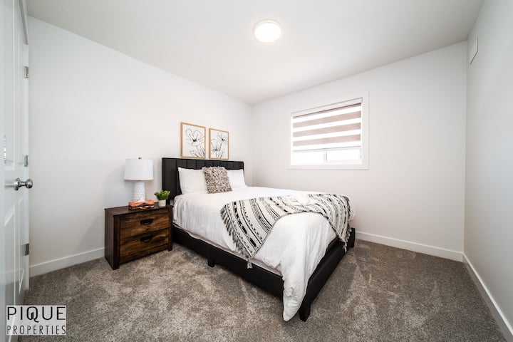 Ჩვენი მეორე საძინებელი გთავაზობთ მშვიდ დასვენებას ლუქს-კლასის საწოლით ️