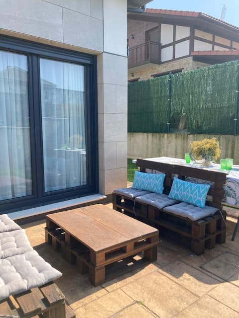 House with garden in Berango