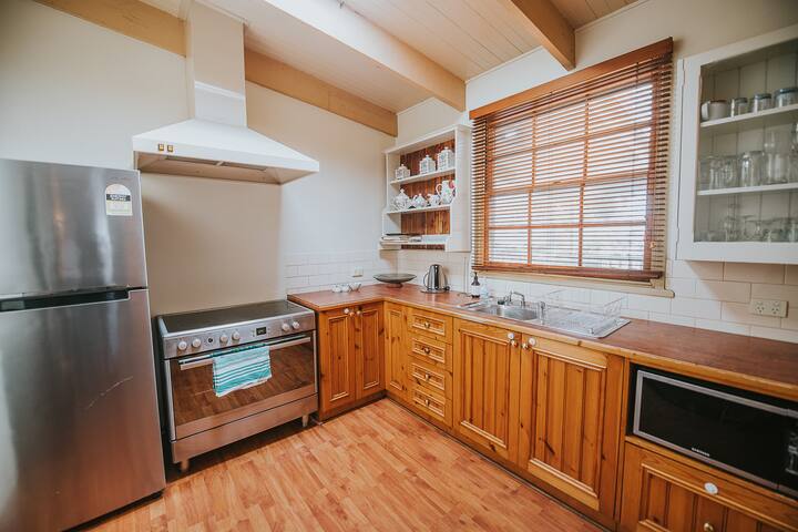 Overnewton Castle – The Stables gallery image 5