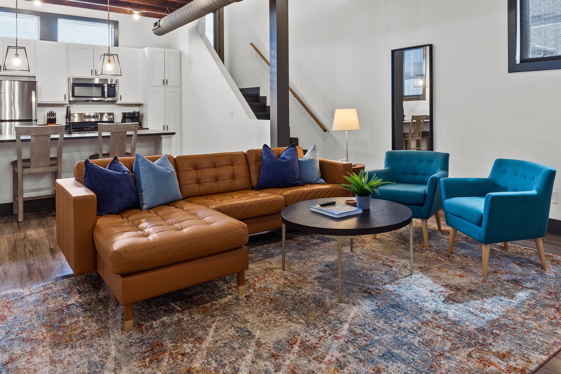 Brick & Bed - Riverfront Loft/Private Deck/Arch