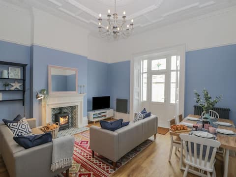 Top Airbnb: Belgravia Mansions - Peaceful Georgian 3BR Seaview in Weston Super Mare
