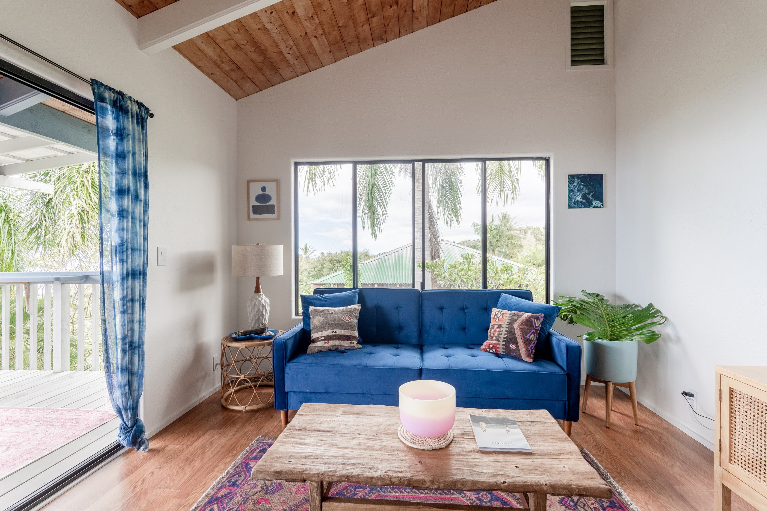 Professional Design  Ocean View  Private Apartment - Image 2