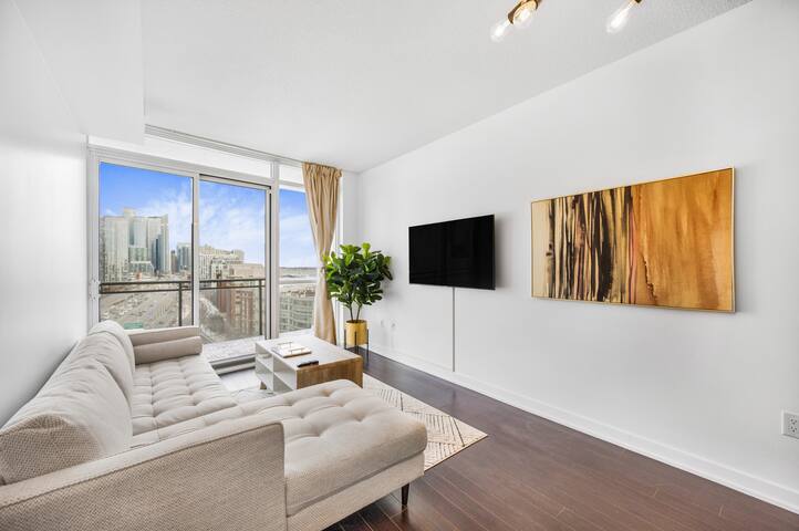 Spacious 2 BR Waterfront Condo w/ $1,000,000 View gallery image 5