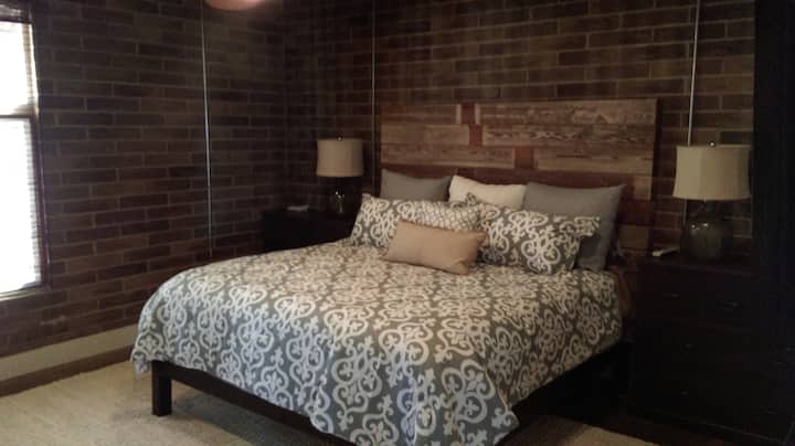 საძინებელი 1