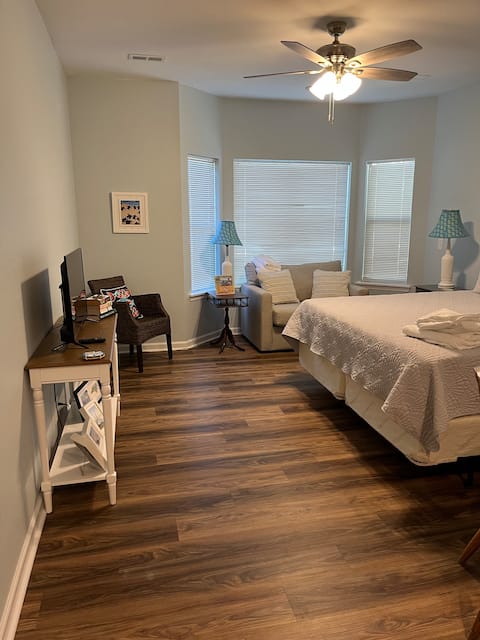 Popular Airbnb listing: Heart’s Desire in Wilmington