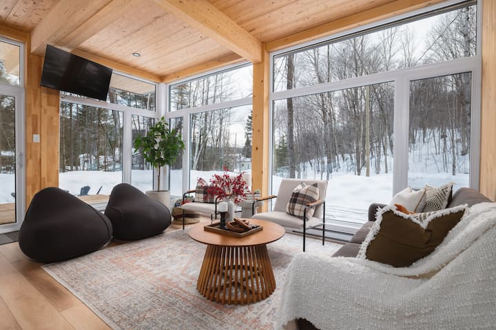 Starry Tremblant l Design View Spa Lake Beach