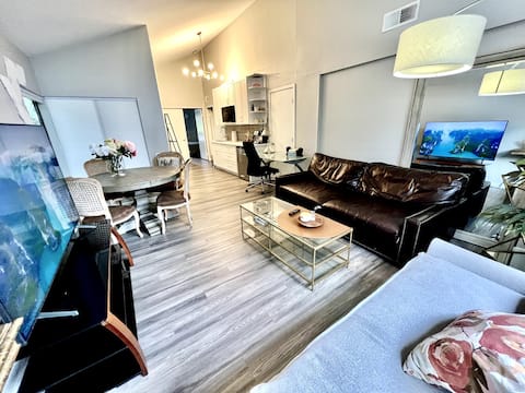 Irvine luxury suite/entire house/ prime location