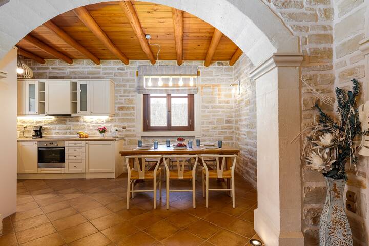 Villa Myrtia with private pool, Atsipopoulo center gallery image 3