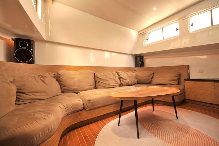 Spacious Party Houseboat - Whole Boat - Hong Kong
