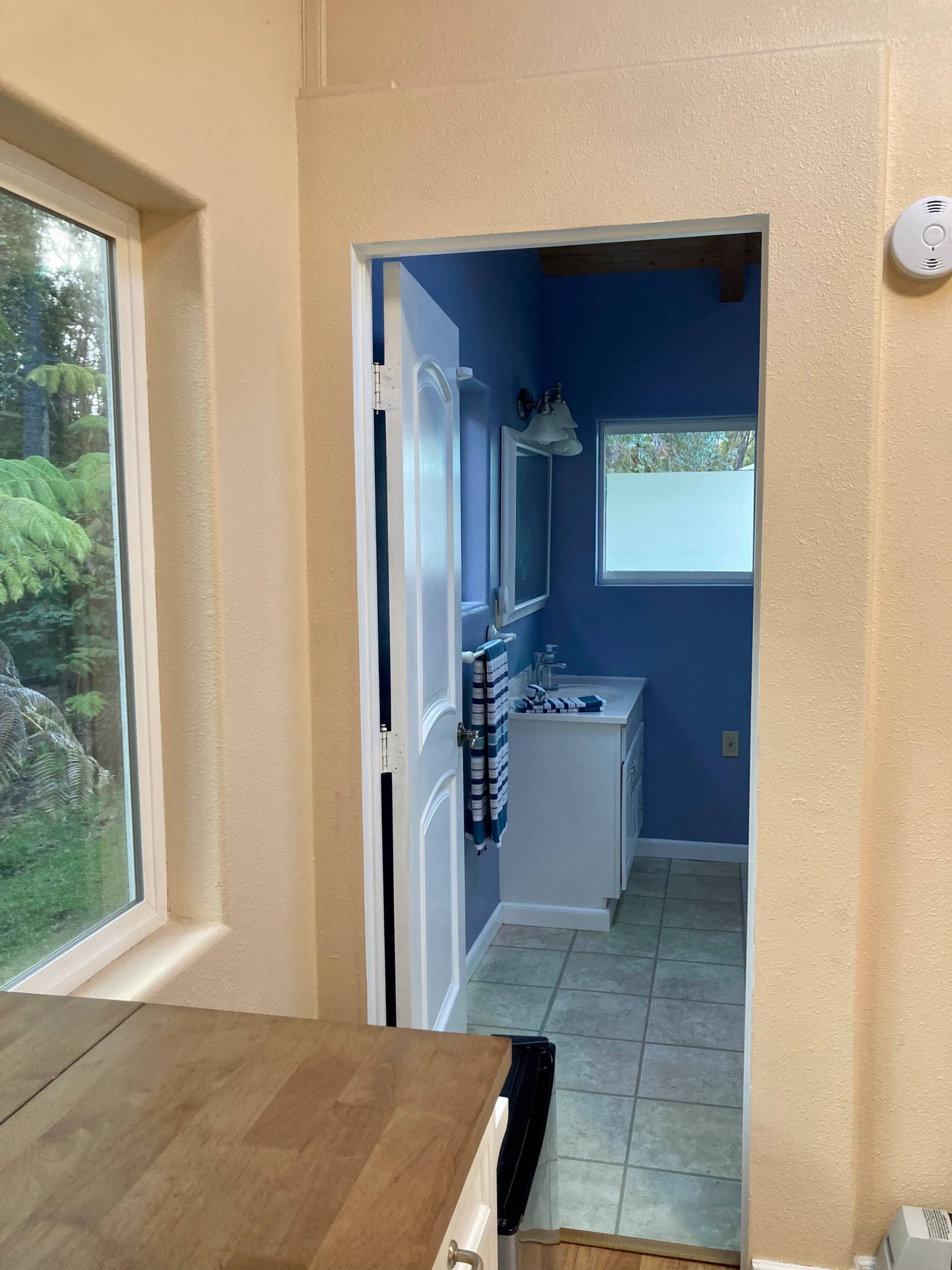Serene guest suite in Volcano, HI - Photo 7
