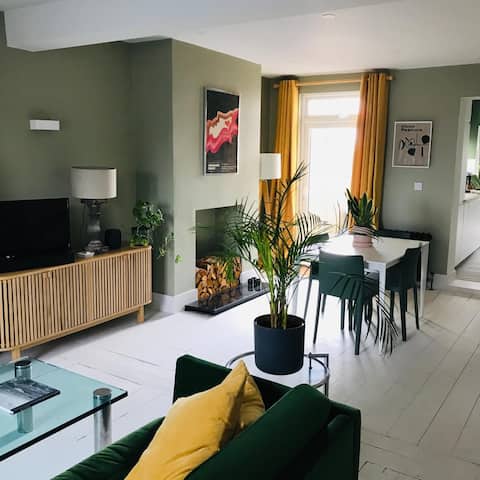 Successful Airbnb property: Pretty Victorian house in Deal in Deal