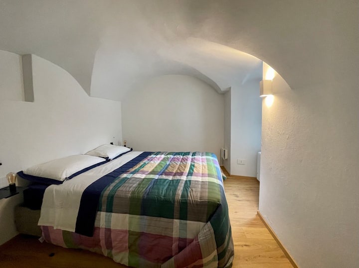 Стая с изглед към езерото