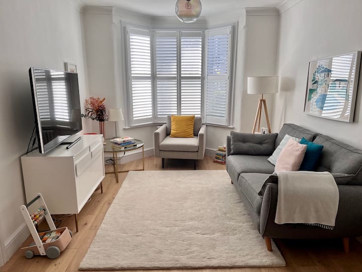 Family Home in South Tottenham Houses for Rent in Greater London