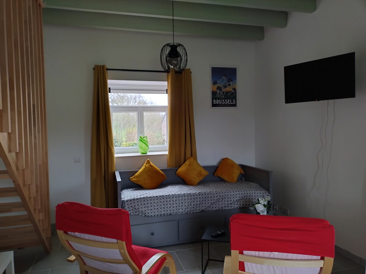 Top performing Airbnb: Independent cottage in the countryside in Hainaut