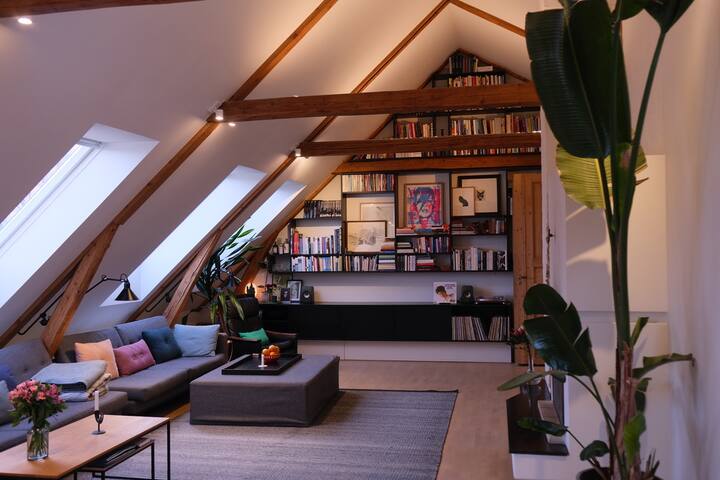 Spacious loft next to the park gallery image 4