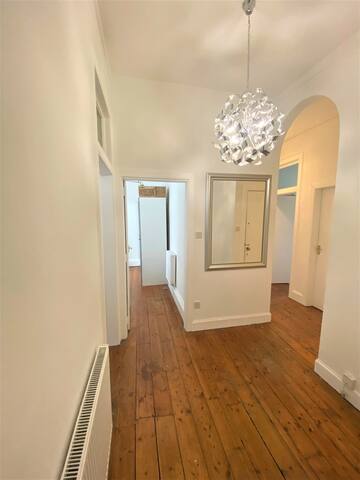 Edinburgh Royal Mile Apartment. gallery image 2