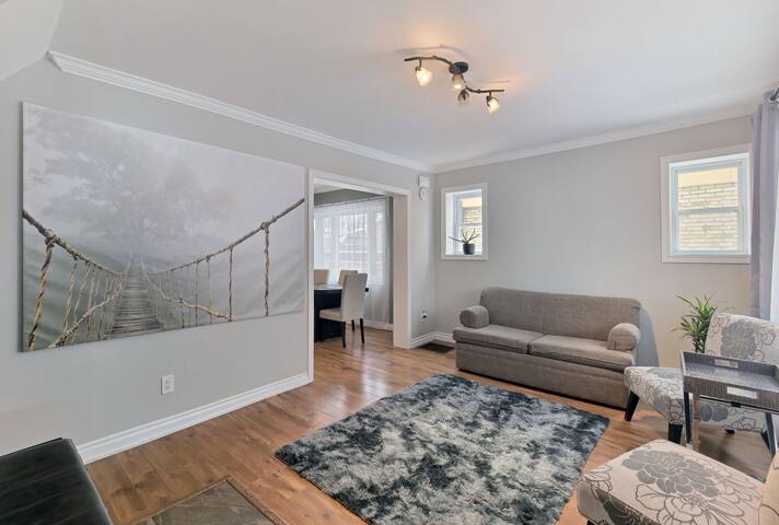 Lake Trails Toronto House gallery image 5