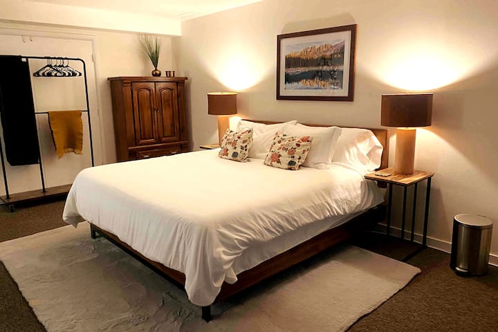 Легло тип Кинг, Скрин, Гардероб