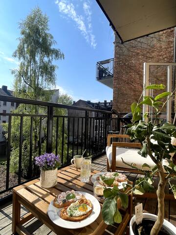 Spacious & historic apartment in the heart of Oslo gallery image 2