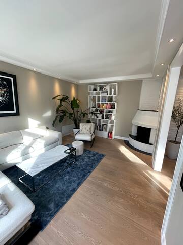 Spacious & historic apartment in the heart of Oslo gallery image 5