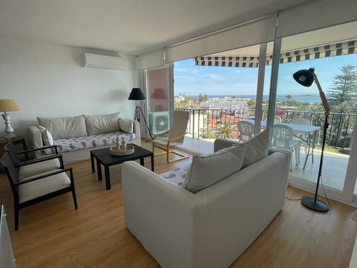Stunning Harbor View Apartments For Rent photo