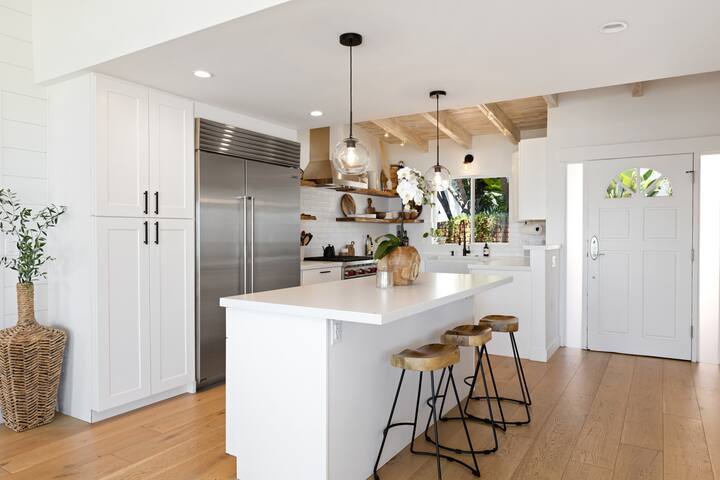 Malibu View House gallery image 2