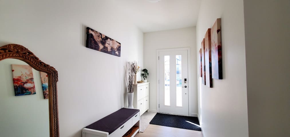 Brand New Seaside Home in Royal Bay gallery image 2