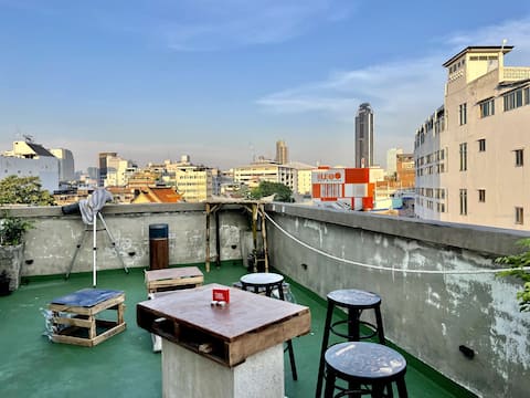 Job KhaoSoi - Rooftop House in Talad Noi