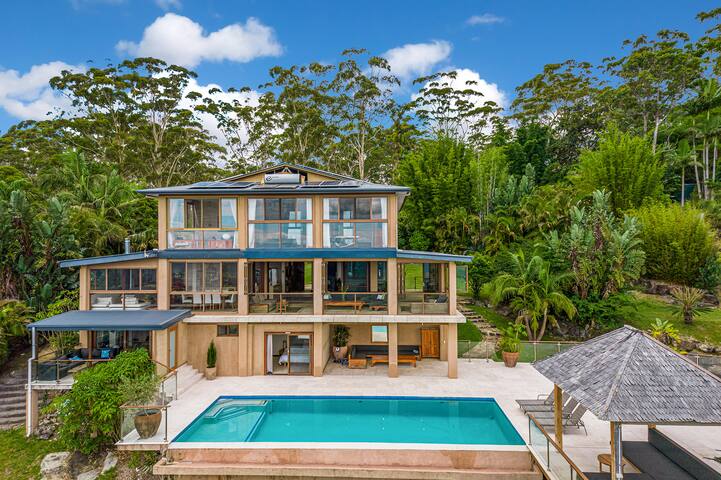 Byron Ocean & Mountain View Retreat gallery image 4