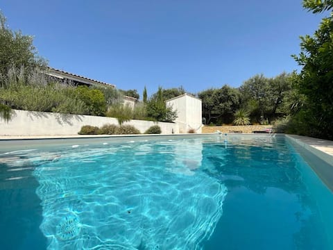 Near Uzès, Contemporary house with pool