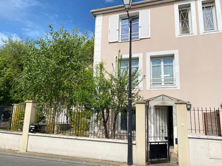 Accès Pratique Près De Paris - Cergy