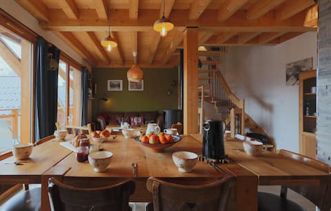 Chalet on the slopes for 10 people