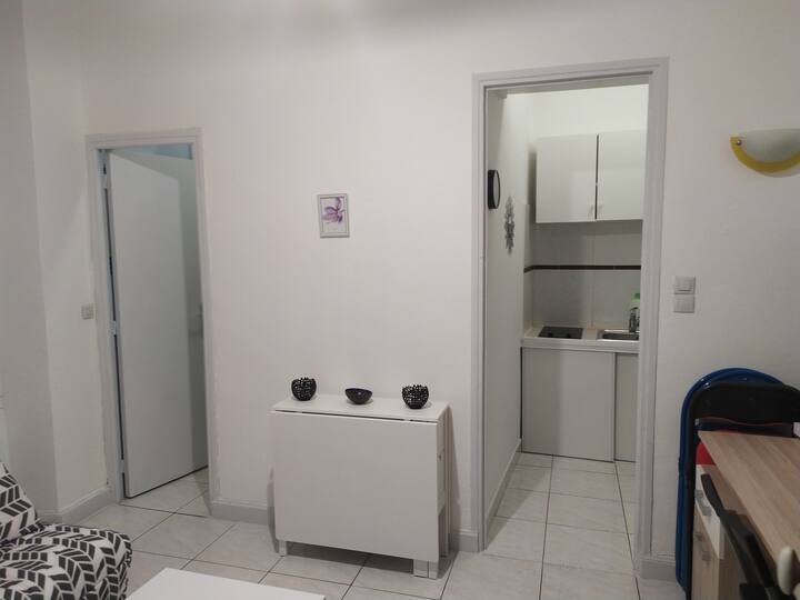 Studio proche gare Apartments for Rent in Toulon, ProvenceAlpesCôte