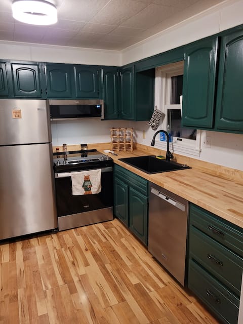 Top performing Airbnb: The Greenville place in Greenville